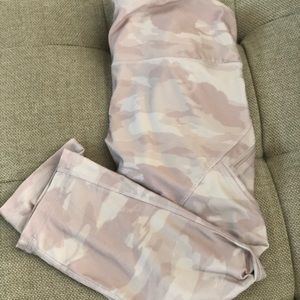 Pink Camo Capri Leggings